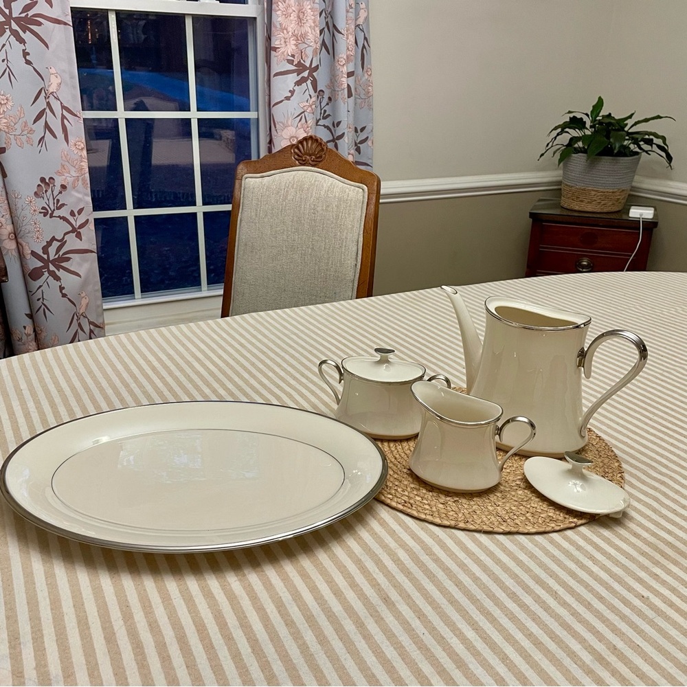 Lenox solitaire tea and platter set